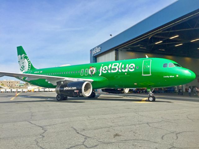 Airbus A320 (N595JB) - Boston Celtics Special Livery "LUCKY BLUE"