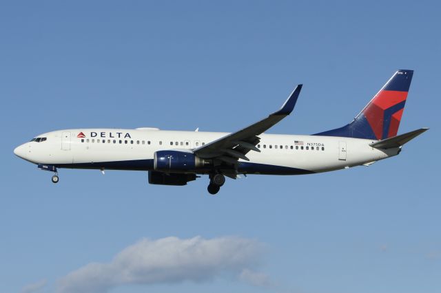 Boeing 737-800 (N375DA) - March 5, 2021 - arrived Baltimore BWI, from Minneapolis 