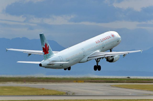 Airbus A321 (C-FGKZ)