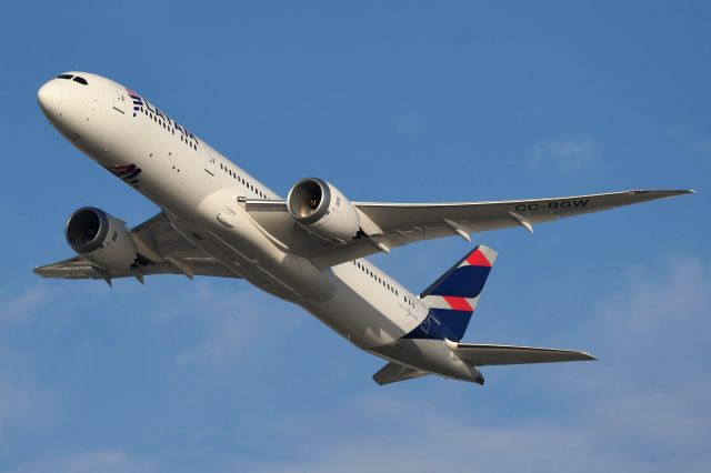 Boeing 787-9 Dreamliner (CC-BGW)
