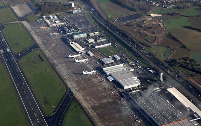 OO-LVT — - LIEGE AIRPORT.