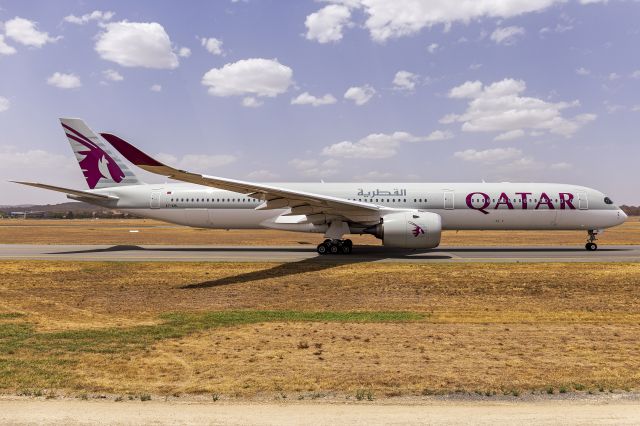 Airbus A350-900 (A7-ANL) - Qatar Airways (A7-ANL) Airbus A350-1041 taxiing at Canberra Airport