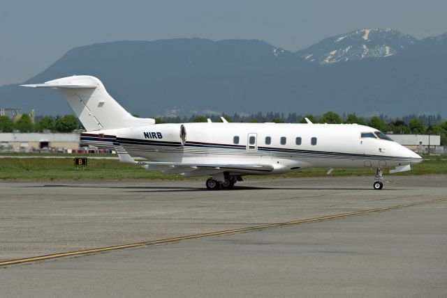 Bombardier Challenger 300 (N1RB)