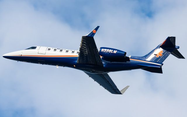 Learjet 45 (N558LM)