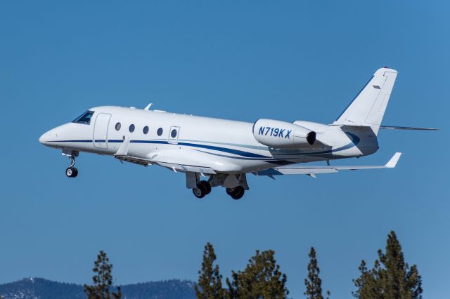 IAI Gulfstream G150 (N719KX)