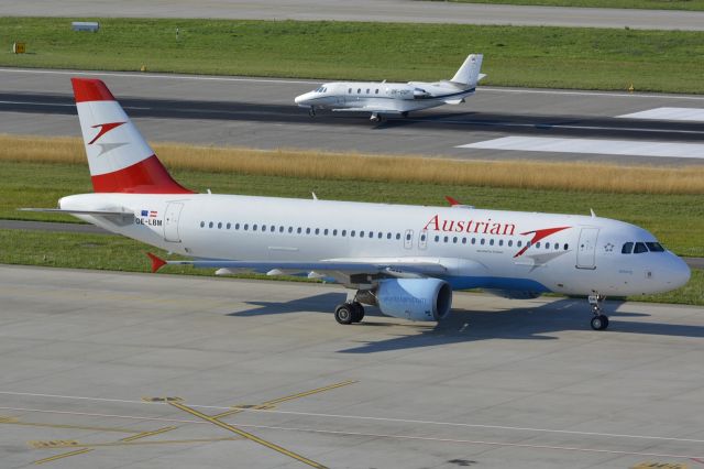 Airbus A320 (OE-LBM)