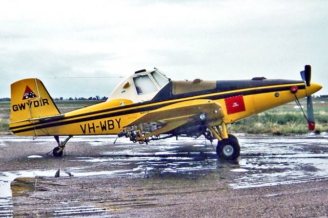 VH-WBY — - GWYDIR - AYRES S2R-T15 TURBO THRUSH - REG : VH-WBY (CN 012) - MOREE QLD. AUSTRALIA - YMOR (4/3/1982) 35MM SLIDE CONVERSION USING A LIGHTBOX AND A NIKON L810 DIGITAL CAMERA IN THE MACRO MODE.