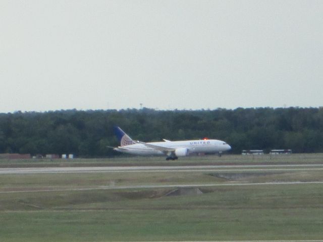 Boeing 787-8 (N26902)