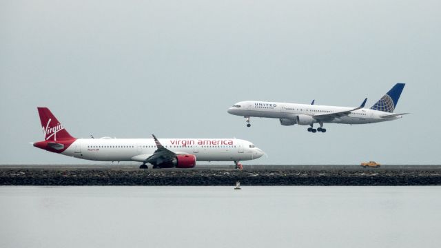 Airbus A321 (N821VA)