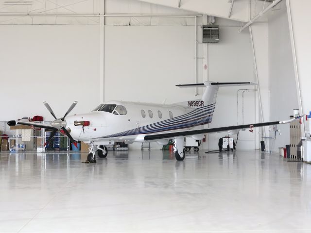 Pilatus PC-12 (N895CR) - At Rectrix super clean hangar.