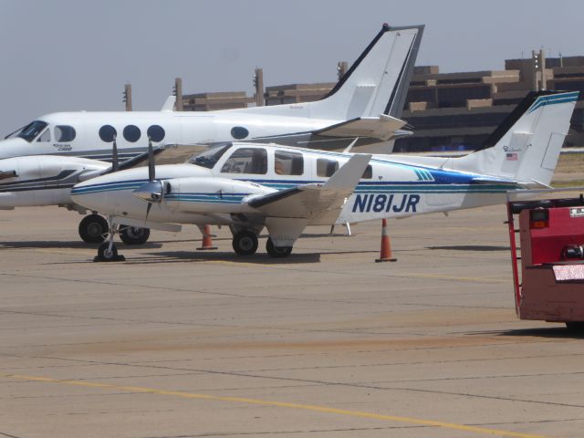 Beechcraft Baron (58) (N181JR)