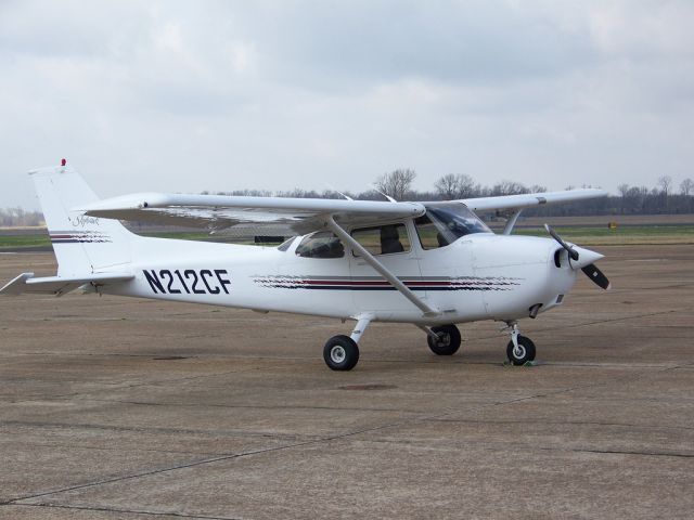 Cessna Skyhawk (N212CF) - N212CF