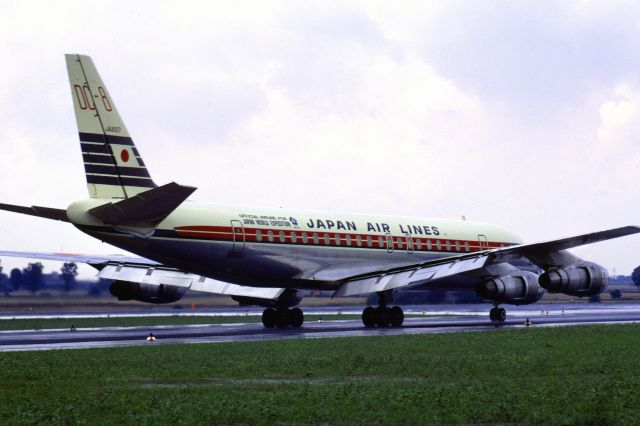 McDonnell Douglas Jet Trader (JA8017) - JAL DC-8-55 in September 1969 at Düsseldorf (EDDL)