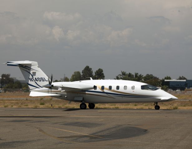 Piaggio P.180 Avanti (N140SL) - Jet speeds with turboprop fuel flows.