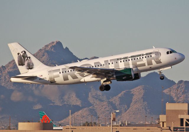 Airbus A319 (N393FR)