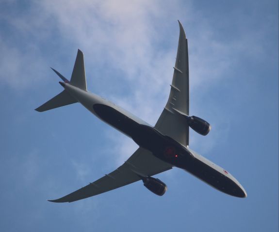 Boeing 787-9 Dreamliner (C-FVLZ) - Taken over head from South Leaside, Ontariobr /Taken at 1000m