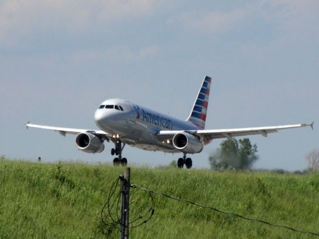 Airbus A319 (N809AW)