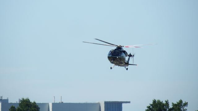 Sikorsky S-76 (N13HF)
