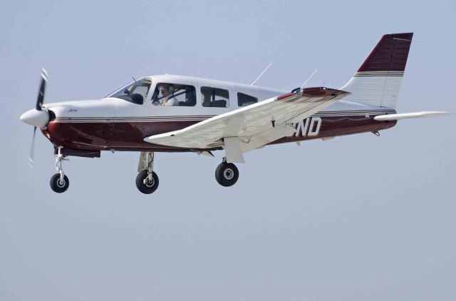 Piper Cherokee Arrow (N279ND)