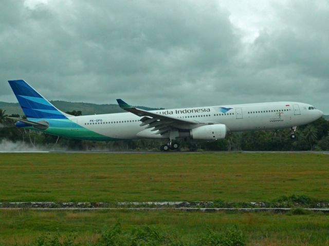 Airbus A330-300 (PK-GPG)