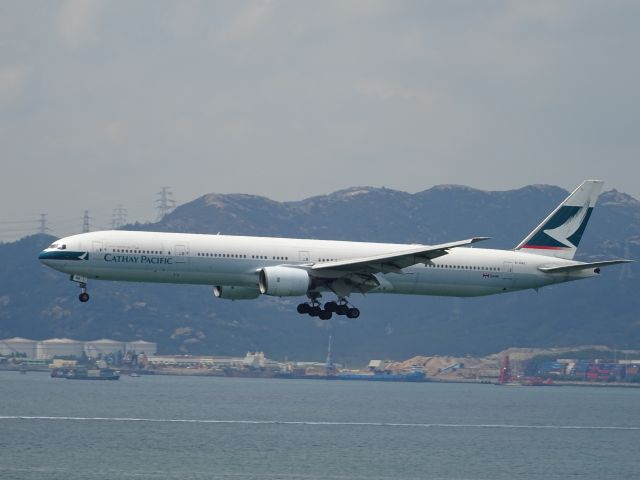 BOEING 777-300 (B-HNO)