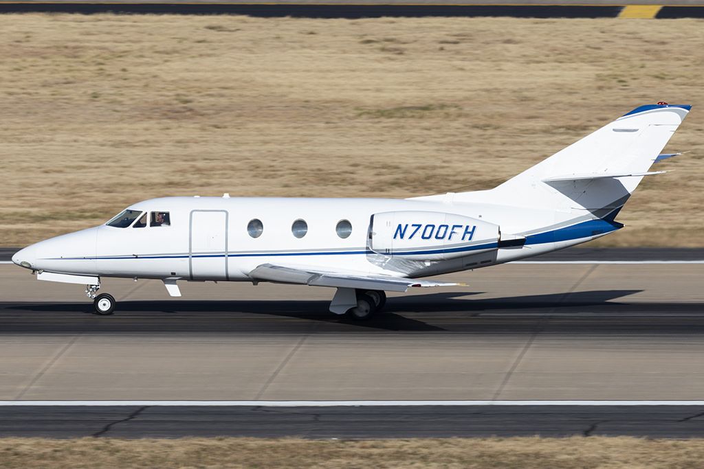 Dassault Falcon 10 (N700FH)