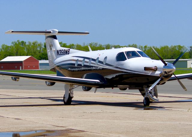 Pilatus PC-12 (N358MB) - At Downtown Shreveport.