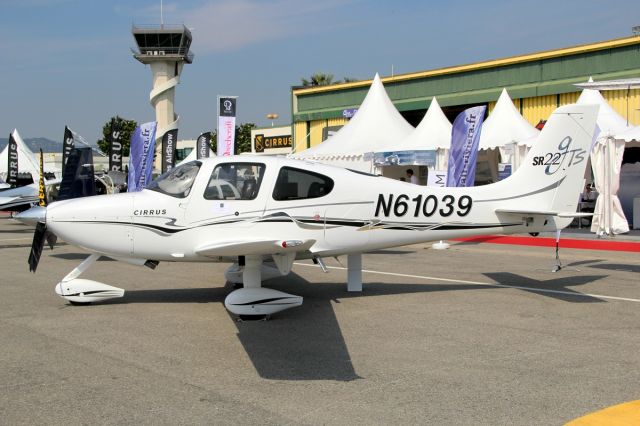N61039 — - Cannes Airshow - 12 juin 2014