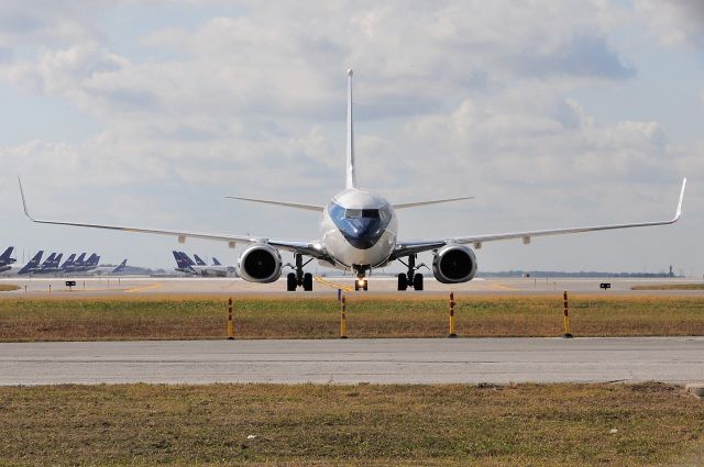 Boeing 737-700 (N101TD) - 10-22-20