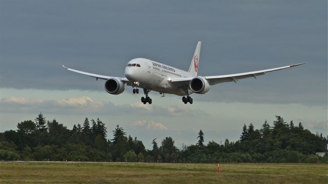 Boeing 787-8 (JA832J) - BOE186 on final to runway 34L to complete a flight test 7/11/13. (LN:105 cn 34859).