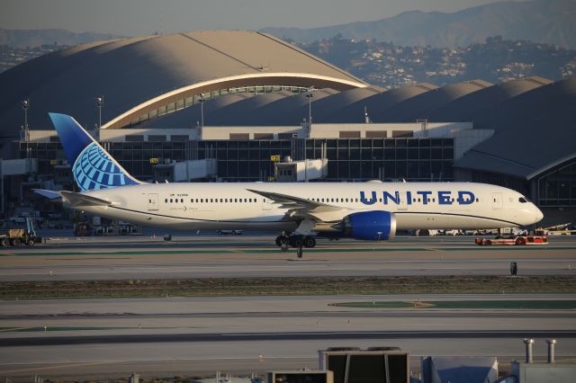 Boeing 787-9 Dreamliner (N29981)