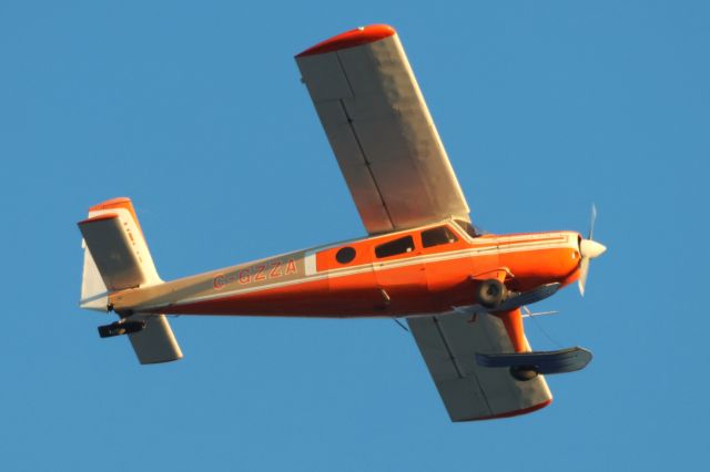 C-GZZA — - C-GZZA Helio Stol Courrier H250 Survolant la ville de Lavaltrie QC. Le 14-12-2024 à15:22.
