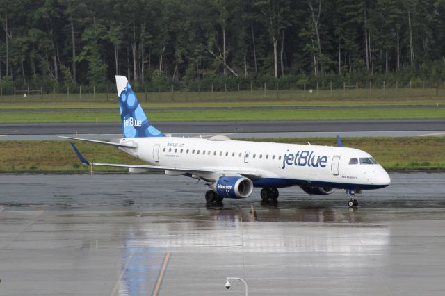 Embraer ERJ-190 (N183JB)