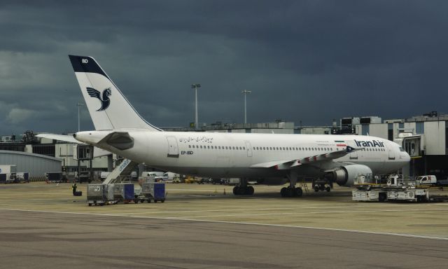 Airbus A300F4-600 (EP-IBD) - Iran Air Airbus A300B4-605R EP-IBD in London Heathrow