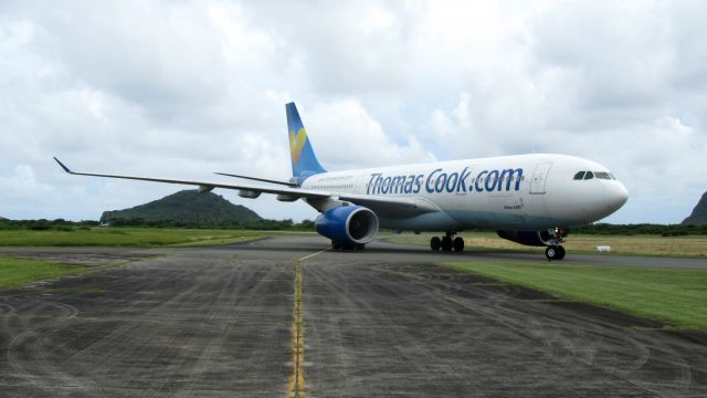 Airbus A330-200 (G-OMYT)