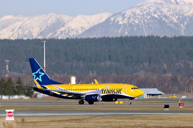 Boeing 737-700 (C-GYQV) - Leased from Europe Airpost. Jan.11.2017