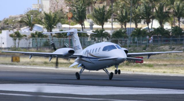 Piaggio P.180 Avanti (N150SL) - N150SL landing at TNCM