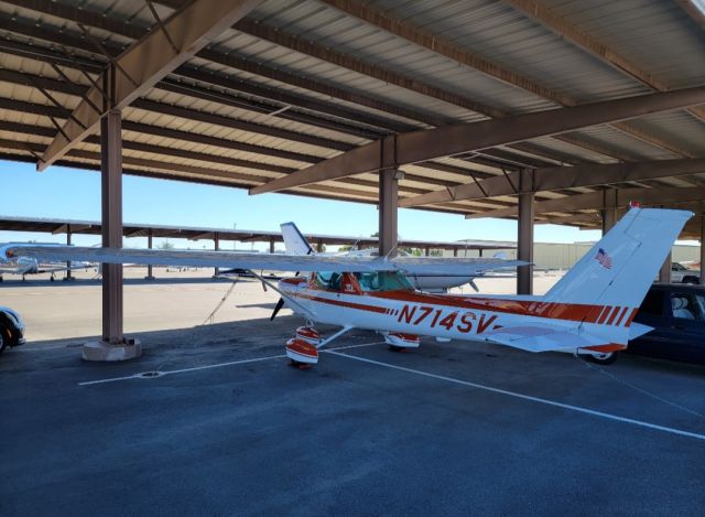 Cessna Commuter (N714SV) - Very last Cessna 150 ever built.