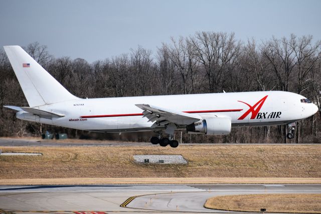 BOEING 767-200 (N767AX) - N767AX operating as ABX2008 arriving on 18L at the Cincinnati/Northern Kentucky International Airport after a nearly two hour hop from George Bush Intercontinental (KIAH)