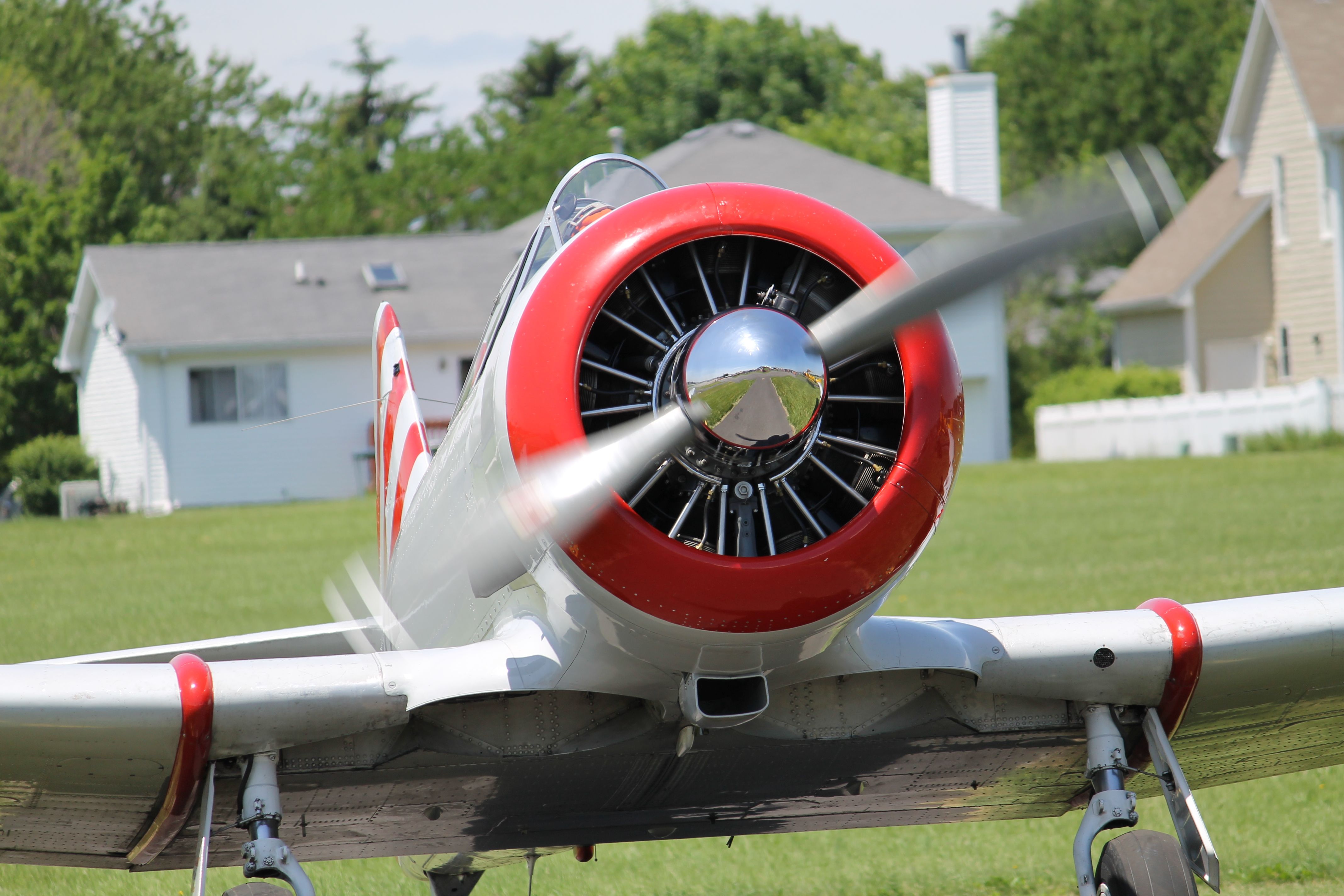 North American T-6 Texan (N87H) - The T6 starting her engine!