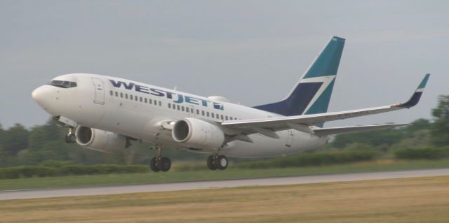 Boeing 737-700 (C-FFWJ) - Off to Vancouver