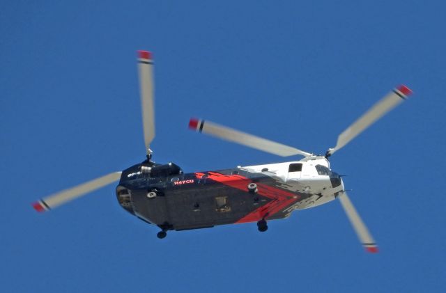 Boeing CH-47 Chinook (N47CU) - Transitioning across Carson City on the way to Fresno