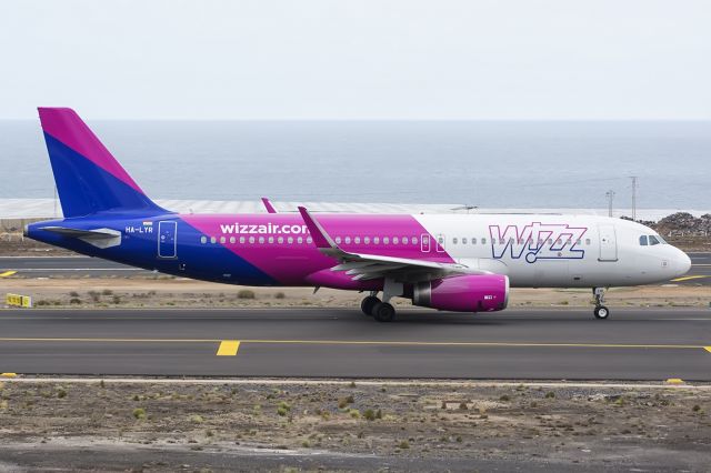 Airbus A320 (HALY) - TENERIFE SUR