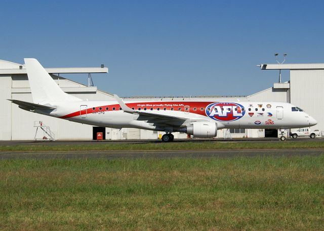 Embraer ERJ-190 (VH-ZPQ)