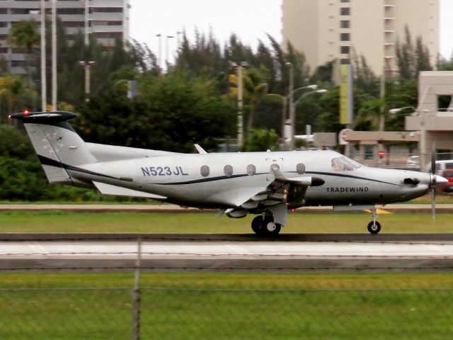 Pilatus PC-12 (N523JL)