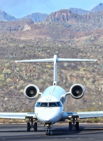 Bombardier CRJ-1000 (EC-LOJ)