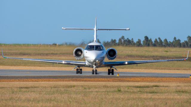 Hawker 800 (VH-MQY)