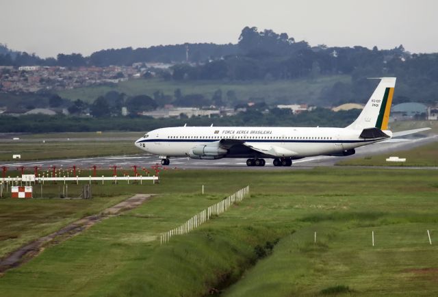 Boeing 707-100 —