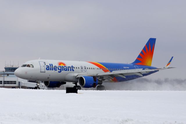 Airbus A320 (N257NV) - AAY1618 kicking up some snow on arrival this morning, 5 Feb 2022.