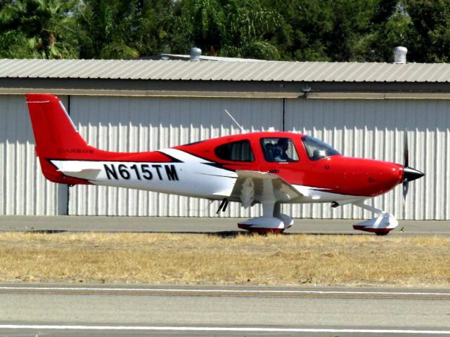 Cirrus SR22 Turbo (N615TM) - Taxiing to RWY 24